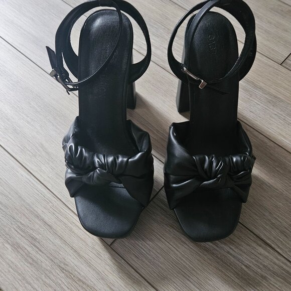 New in Box - Gabrielle Union 'Mai' Platform Heel - Picture 2 of 5